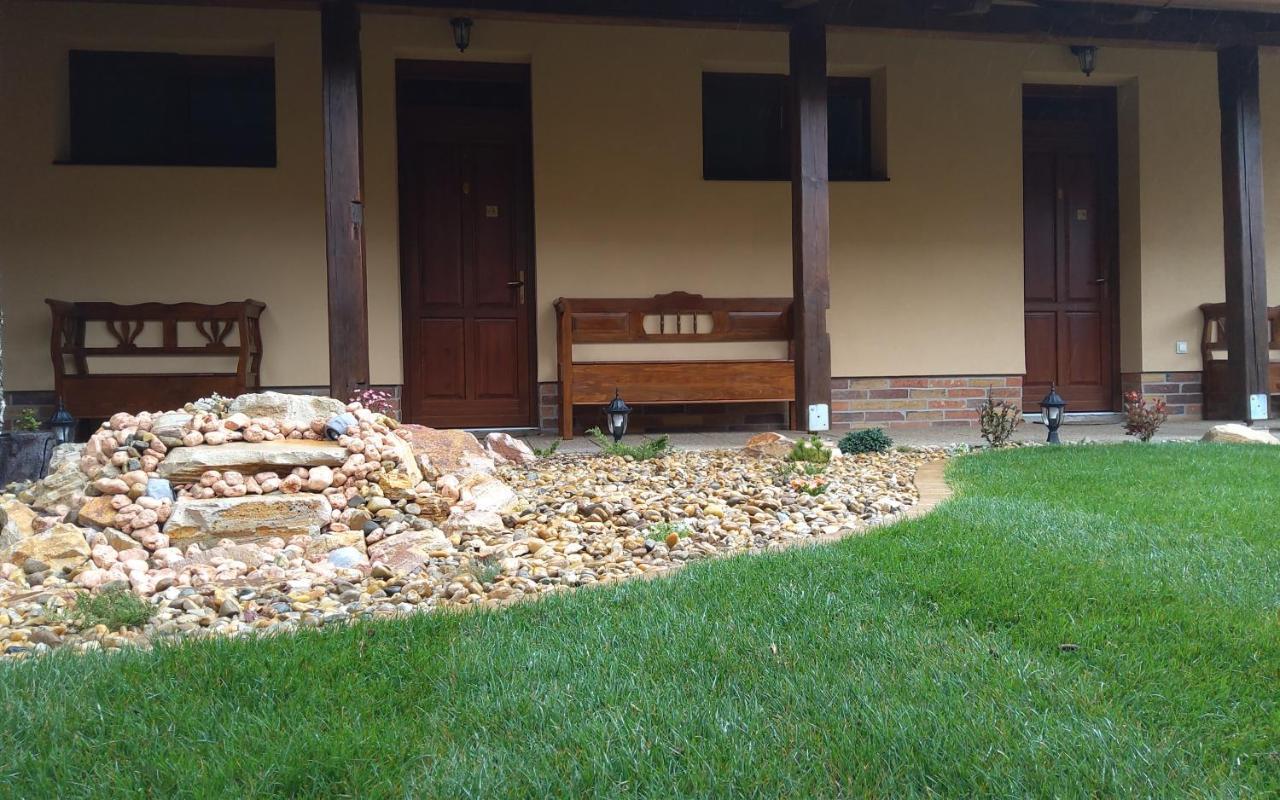 Gelleny Lux Apartman Jula Exterior foto